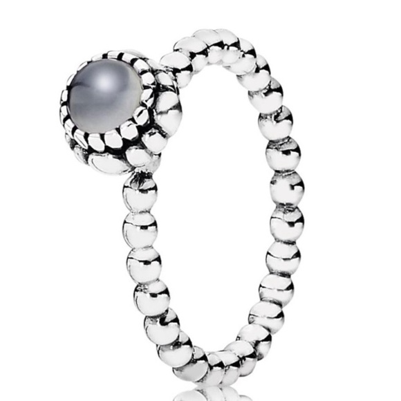 PANDORA GREY MOONSTONE RING!! (SZ 8)